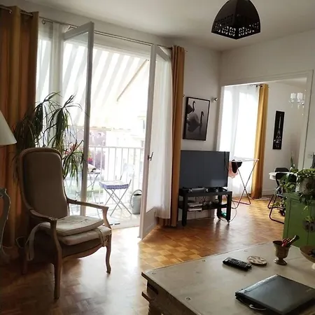 D'une Avec Balcon Amenage Et Wifi A