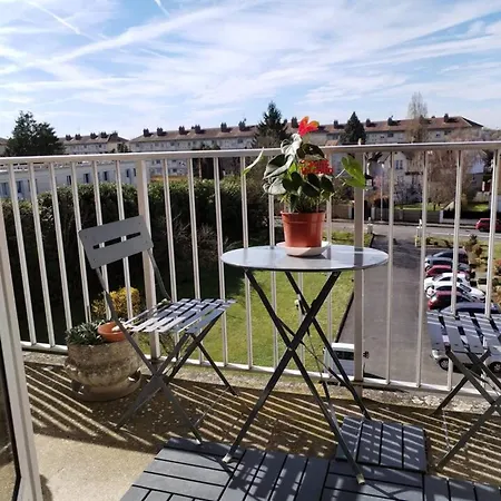 D'une Avec Balcon Amenage Et Wifi A Compiègne